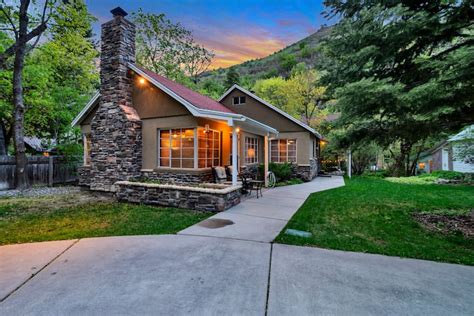 Luxury Cottages & Villas The vacation rental rates specified are per week (7 nights) for the entire villa and can be arranged by number of bedrooms by clicking on a button below. . Houses for rent in provo